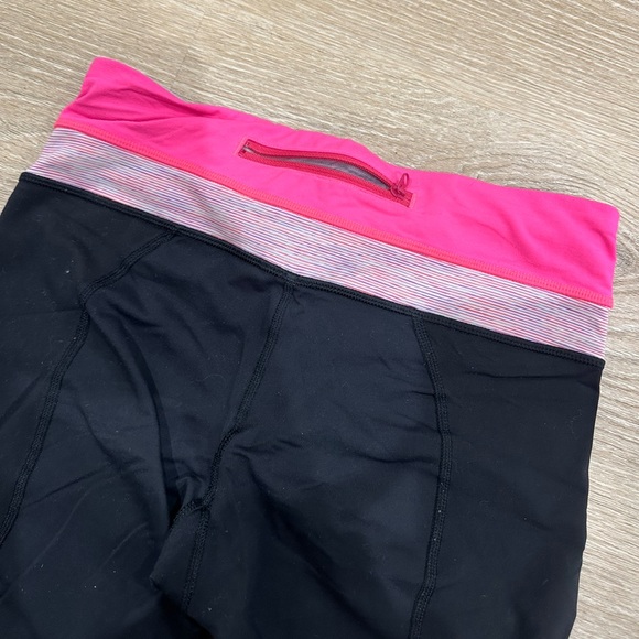 Lululemon Run Inspire Crop Leggings Black & Pink - Picture 5 of 6